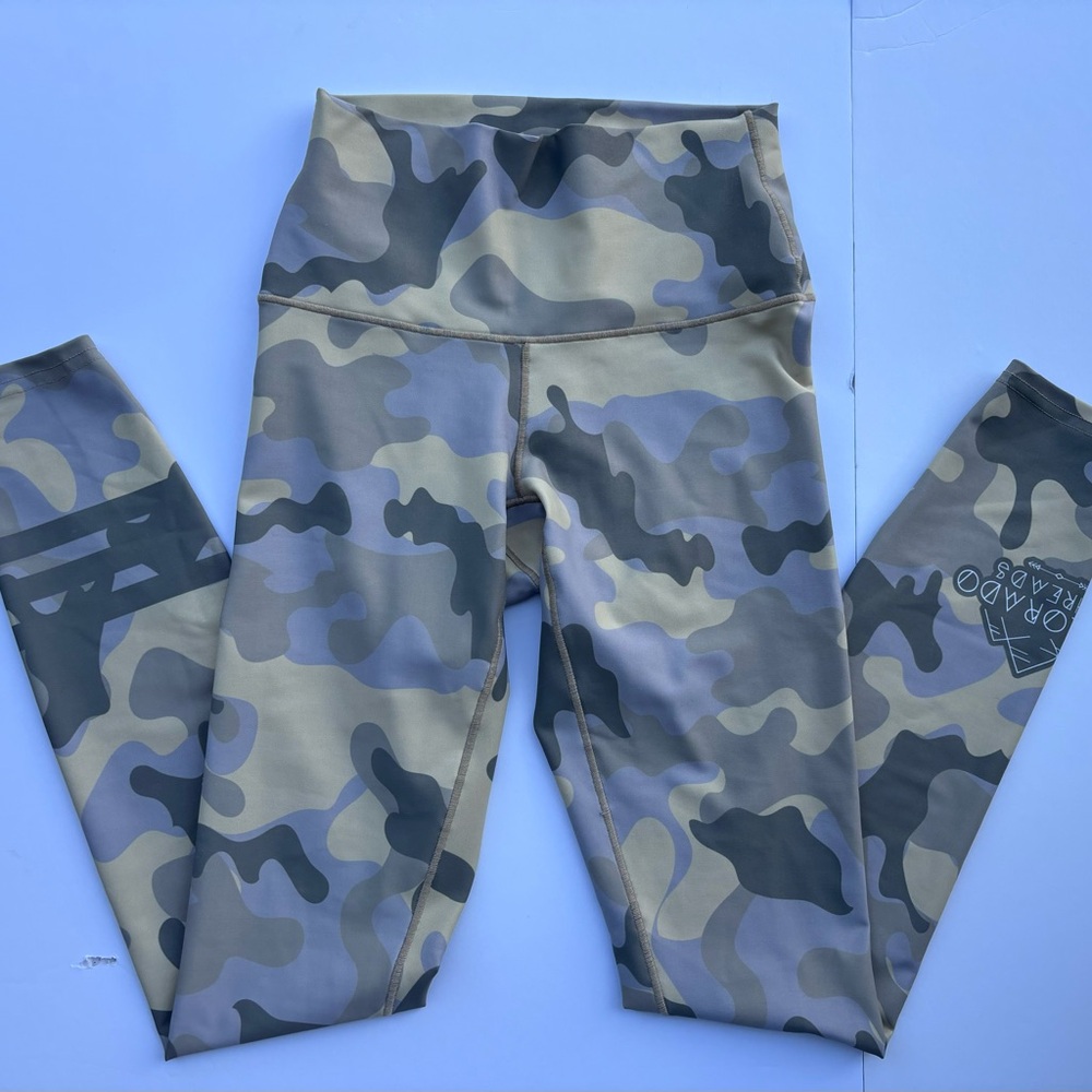Colorado Threads leggings.